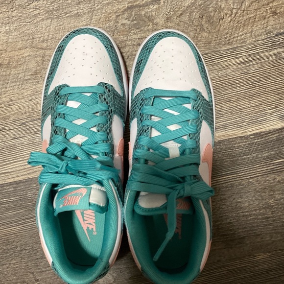 nike dunk low teal snakeskin only shipping to canada and usa - Picture 3 of 4